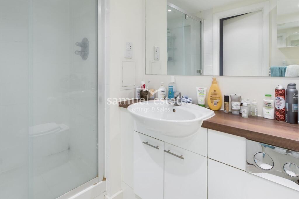 En-suite Bathroom