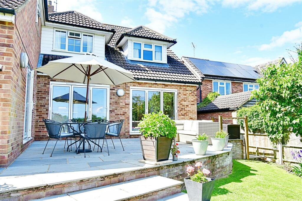 Patio 3.jpg