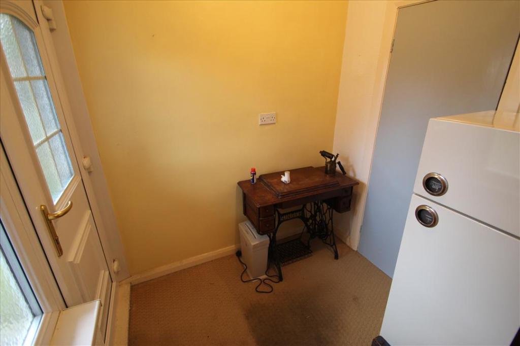 REAR PORCH/UTILITY