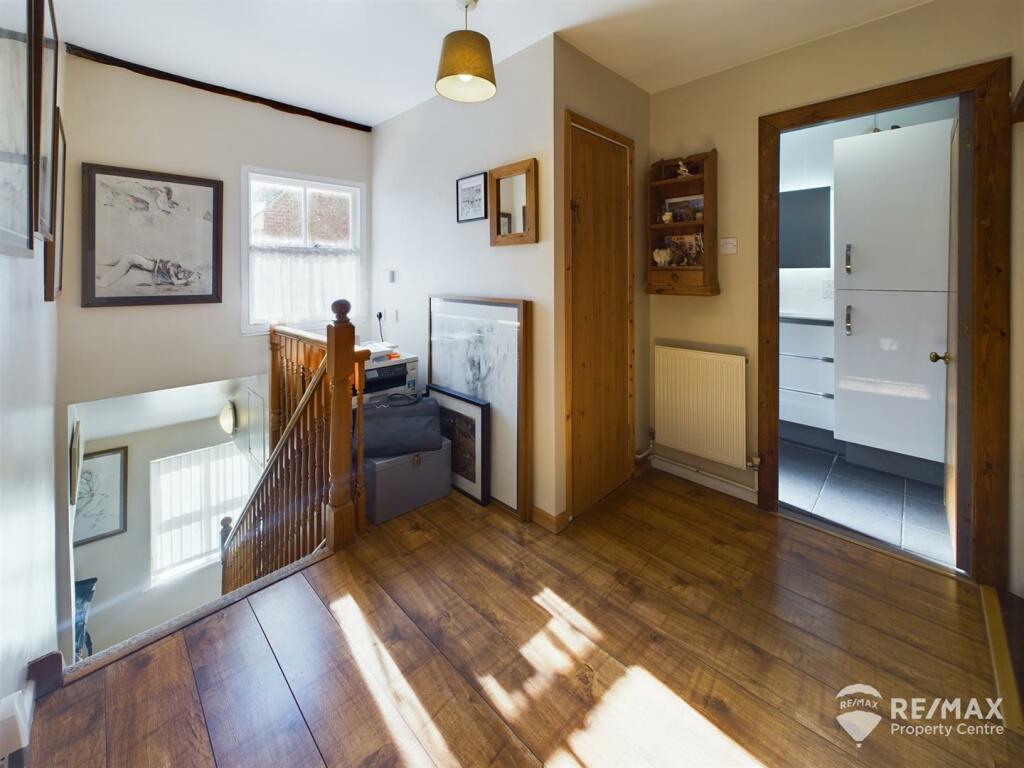 First Floor Landing.jpg