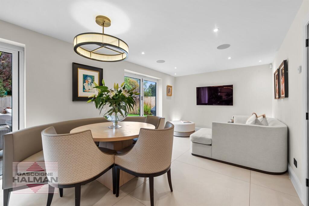 Living/Dining Kitche