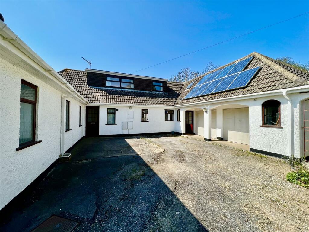 Courtyard Area/Driveway