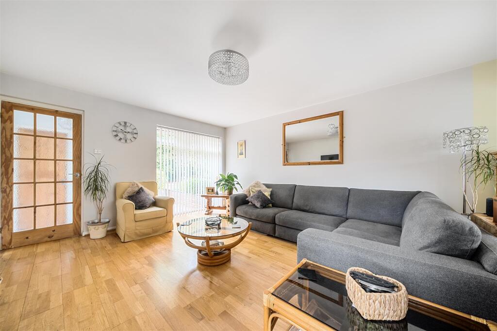 1326427-12-6877ed0472de6-ARW .jpg