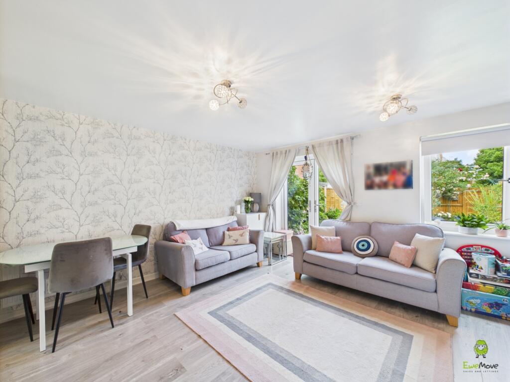 Living Room James Hillier Ewemove Bexley and Dartf