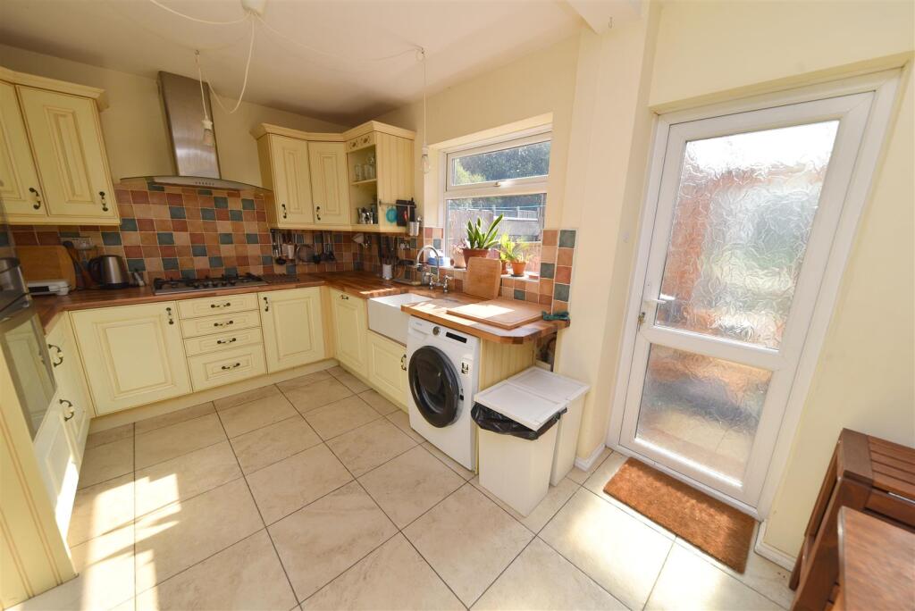 kitchen3.JPG