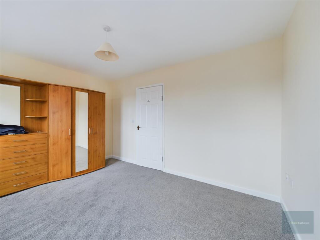 CAM02558G0-PR0141-ST