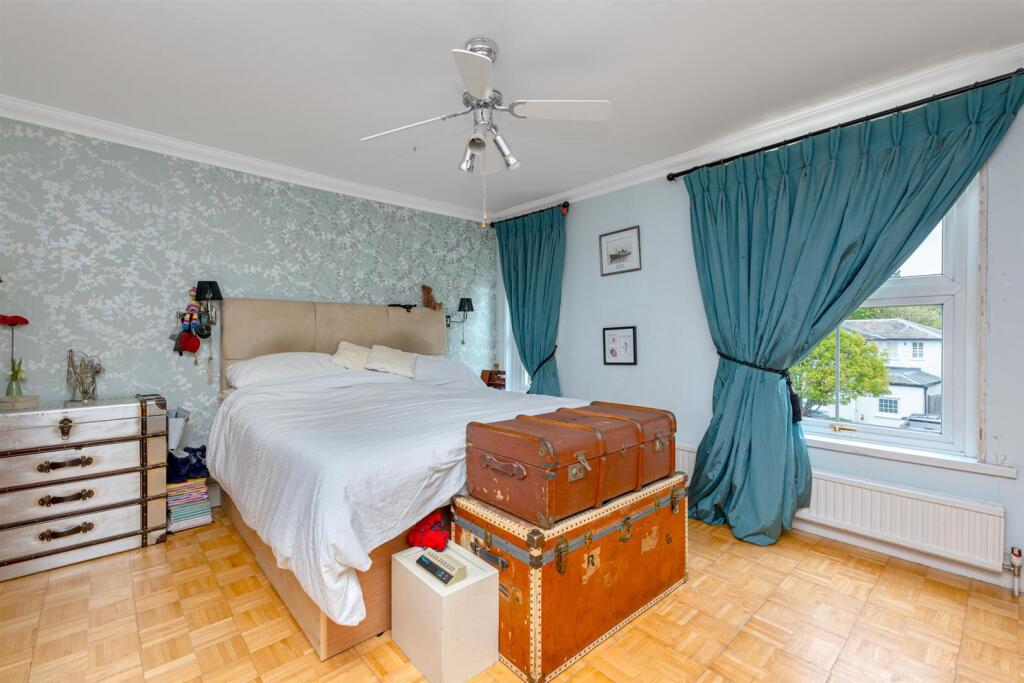 bed-2.jpg