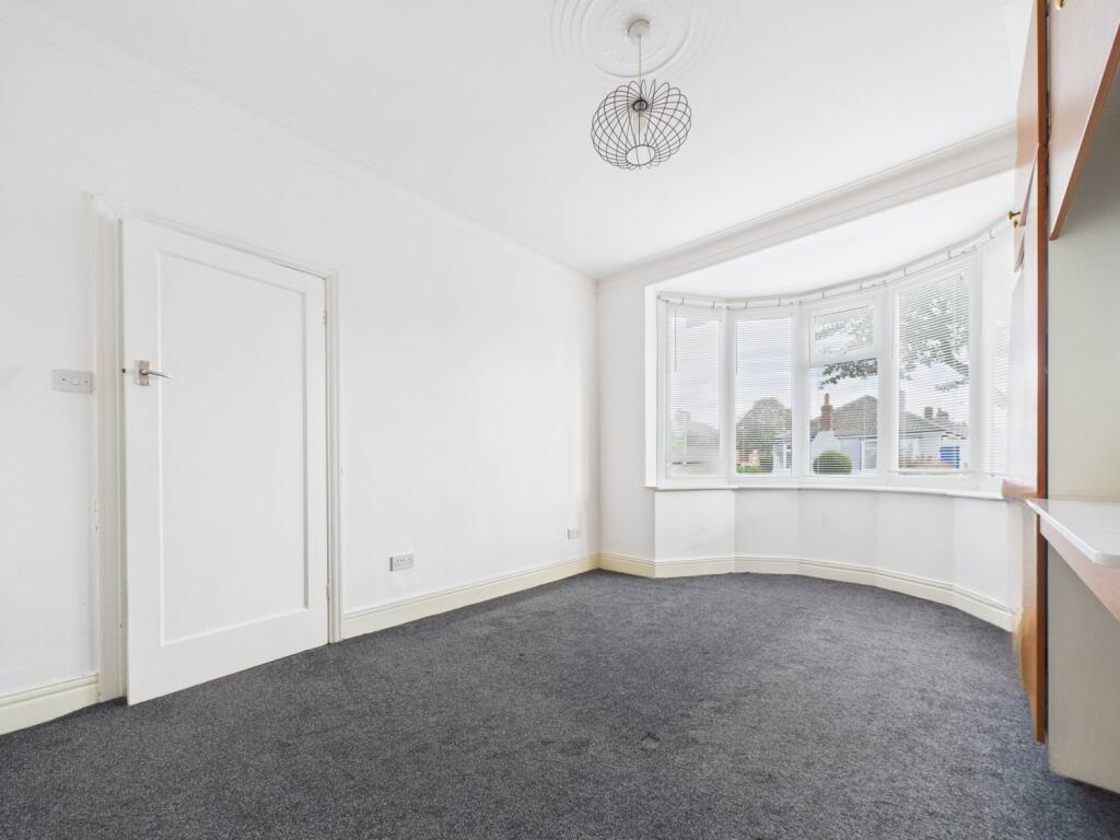 CAM02195G0-PR0090-STILL004