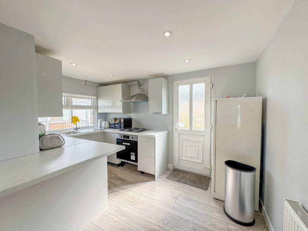 KITCHEN 1