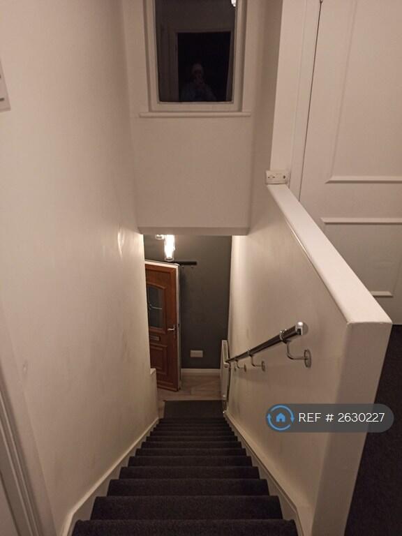 Private Entrance/ Stairs/ Landing
