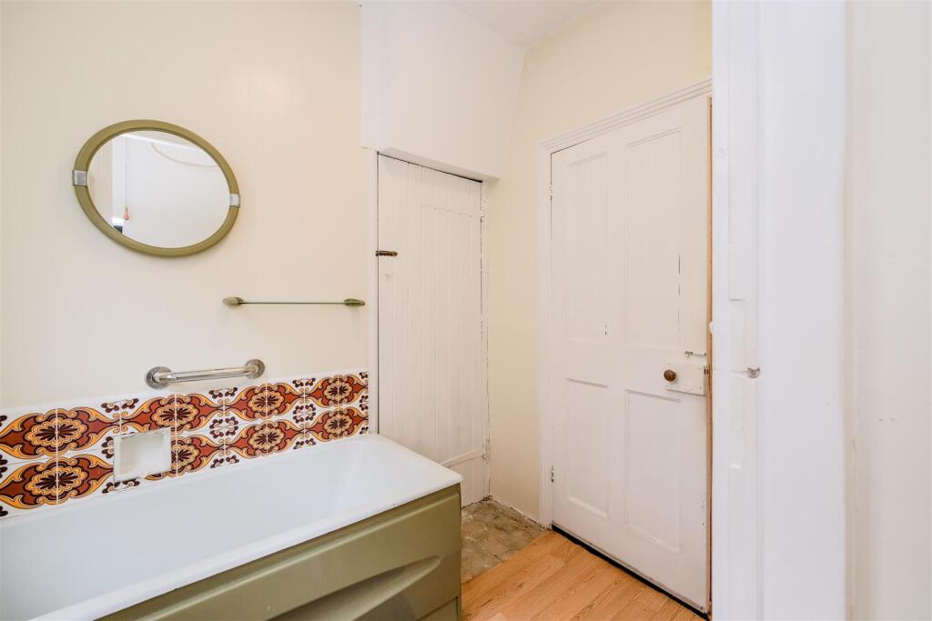 57 Blyth Road-13.jpg