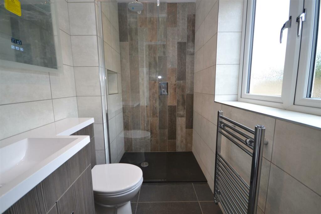 En Suite Shower Room