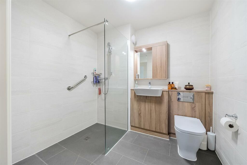 Wet Room.jpg