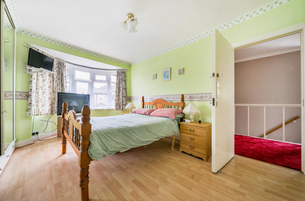 1299369-17-6835f7...