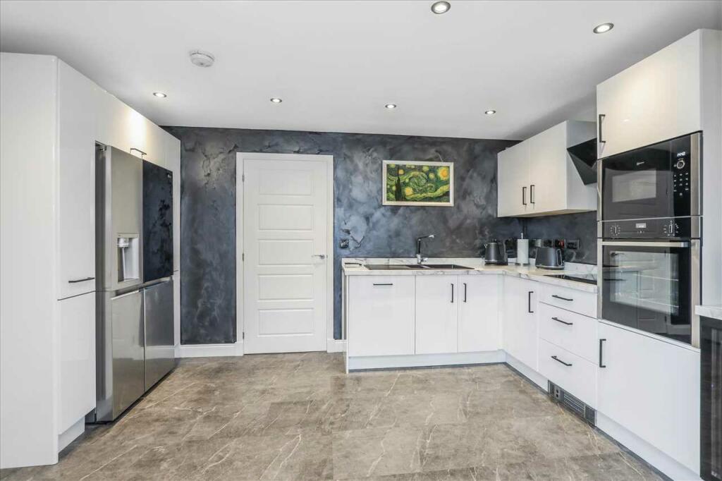 Kitchen (2)