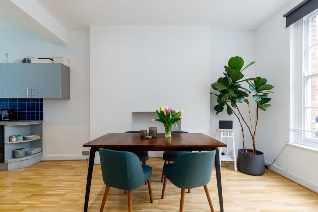 Grays Inn Road 69...