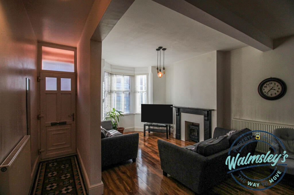 Hallway &amp; open plan sitting dining room