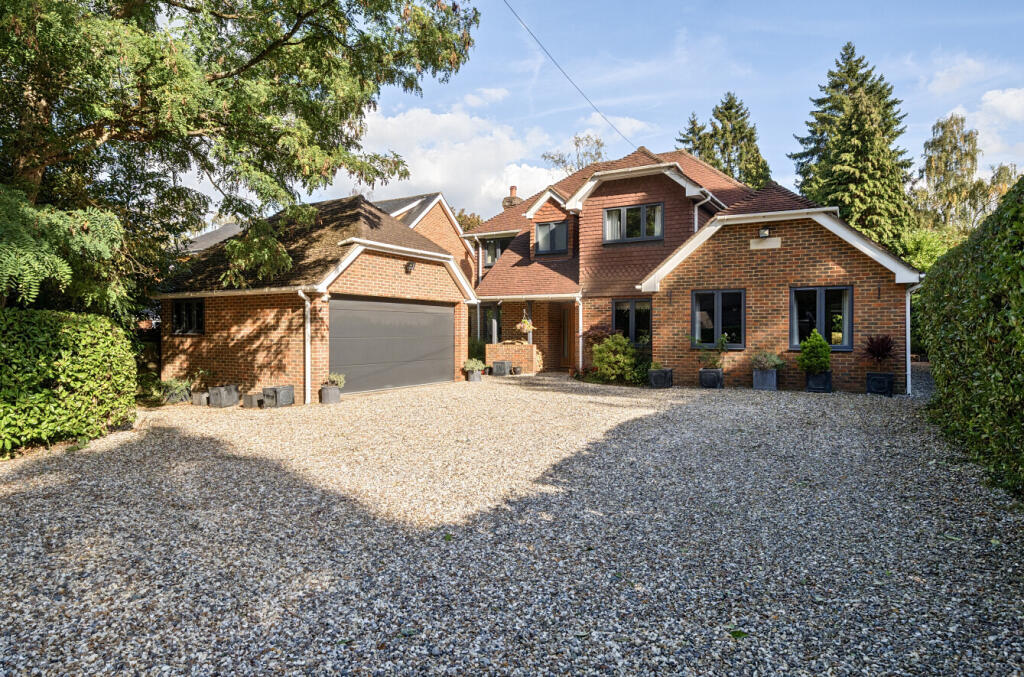 1360315-9-68da9d5...