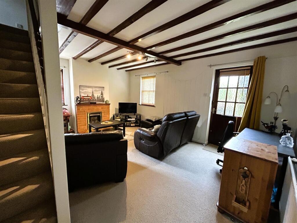 lounge.JPG
