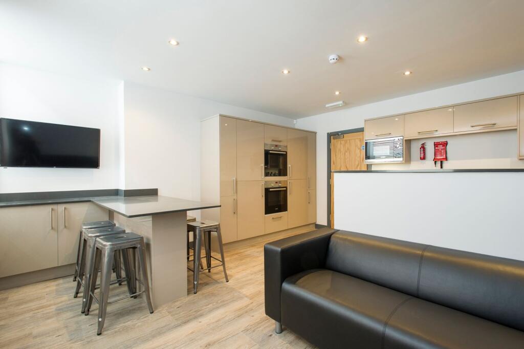 Flat 5, 4 Stanford Street