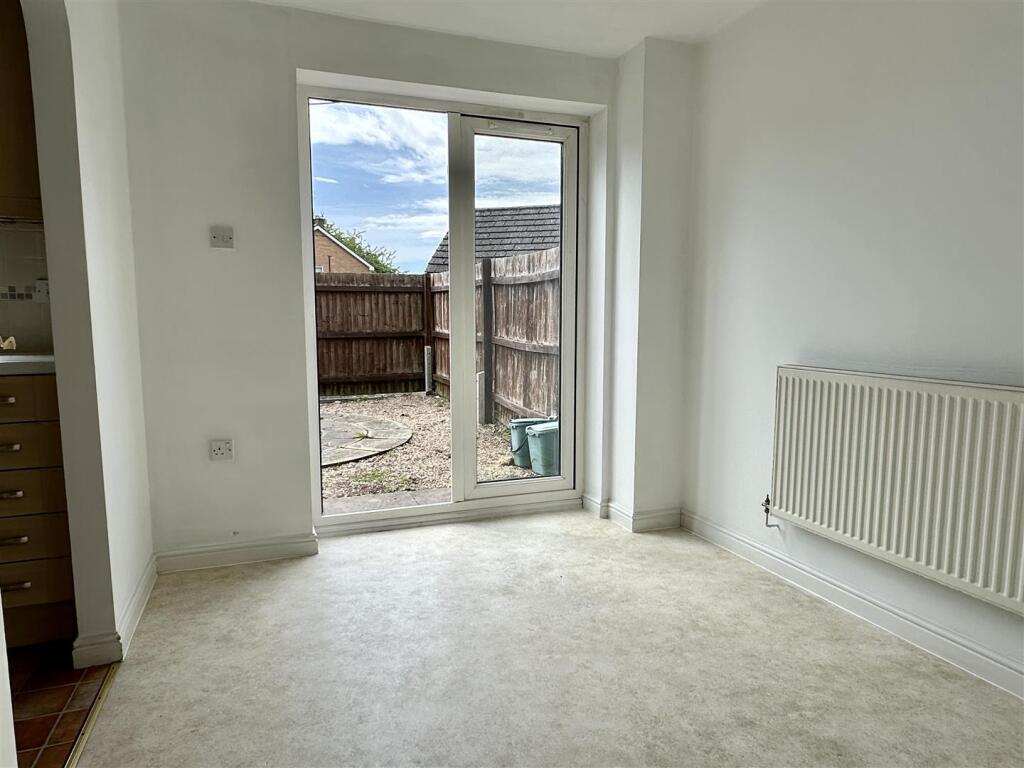 dining/kitchen