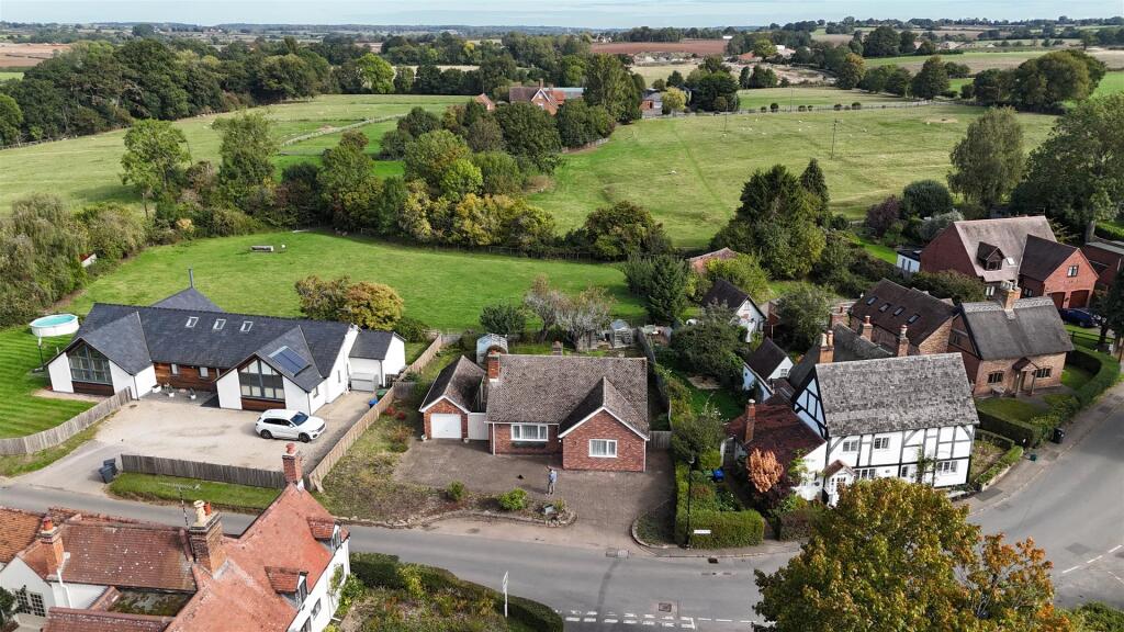 dji_fly_20250923_052406_0153_1758626208557_photo.j