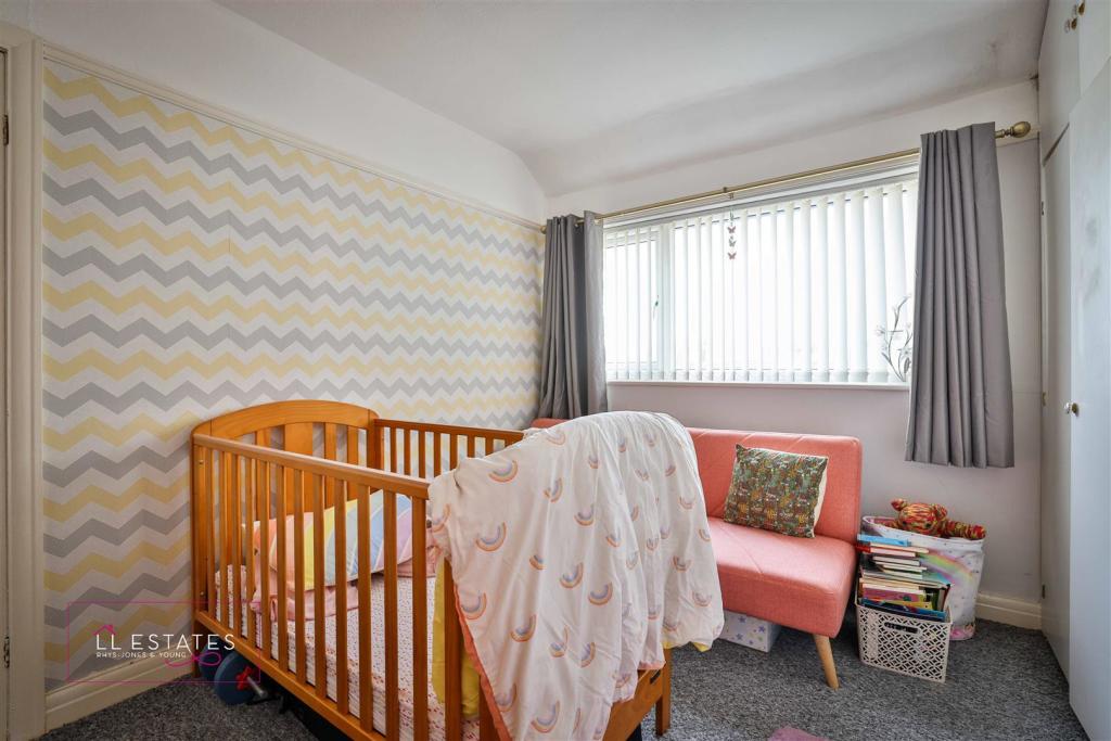 3 Knowles Avenue-15 bed 2.jpg
