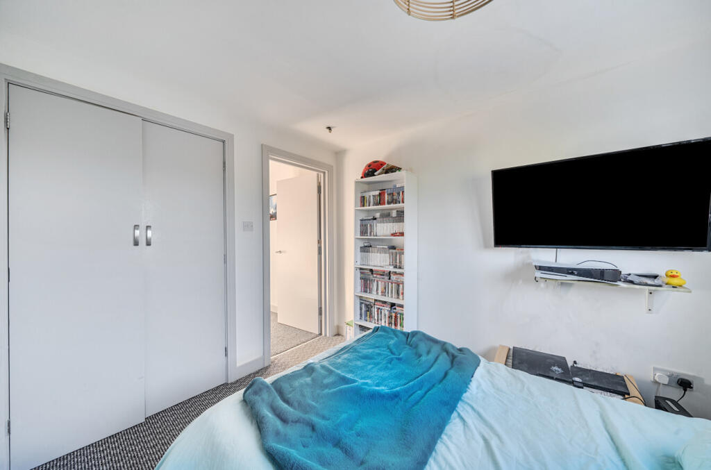 1360772-7-68da514...