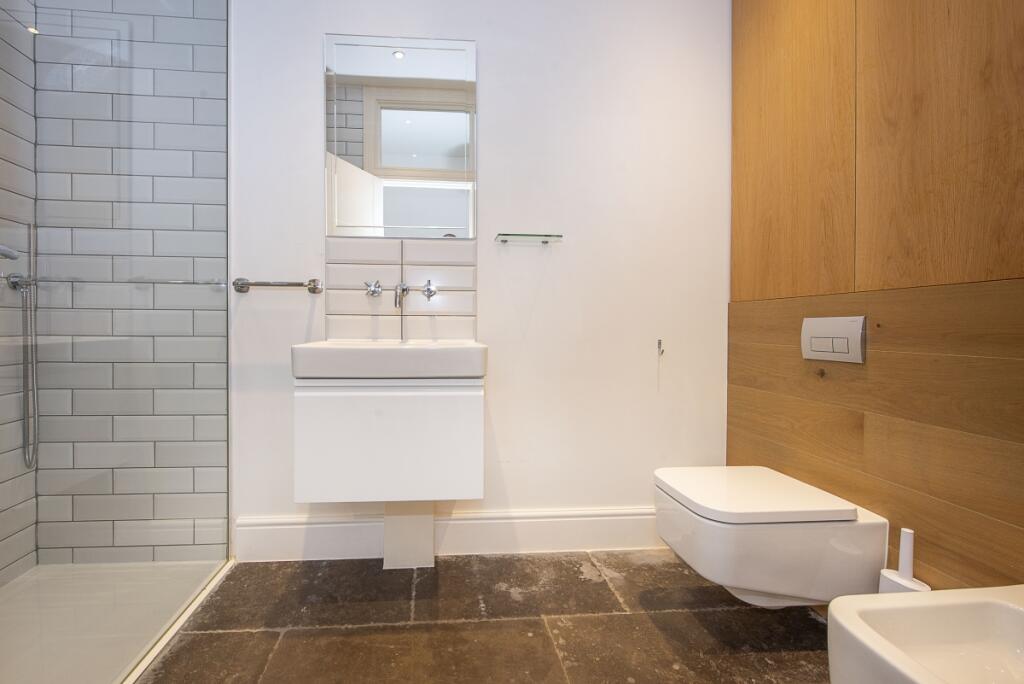 the-coach-house-c...