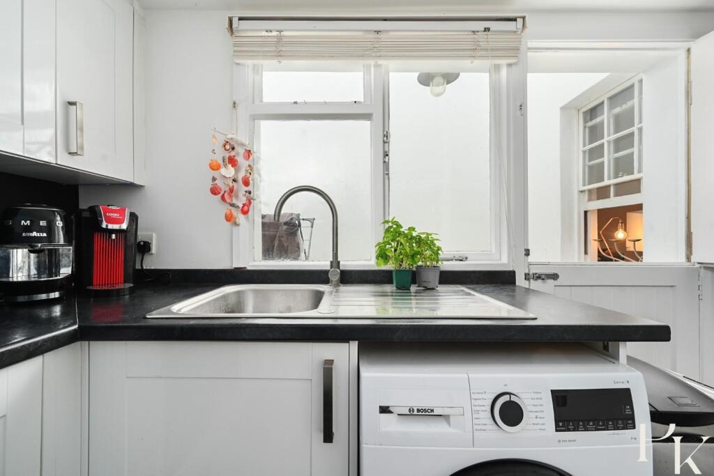 32-cheltenham-place-bn1 (2).jpg