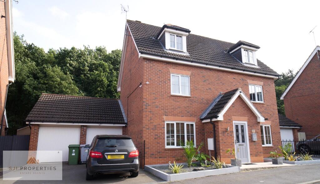 Dodsley Way, Clipstone Village, Mansfield NG21