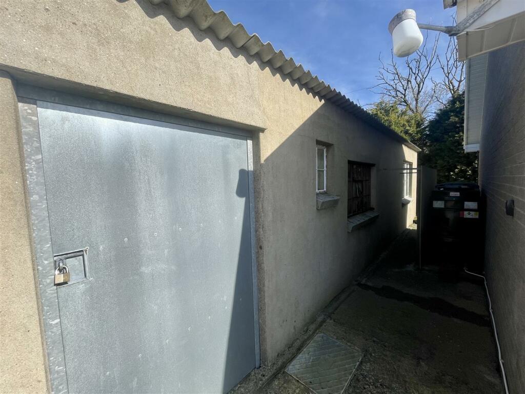 Garage/Workshop Range