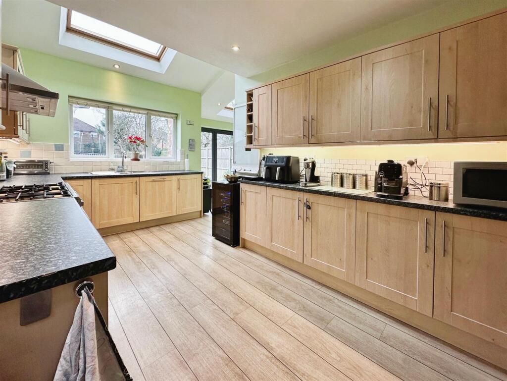 85f8af74-image_picker_E6083FD2-6D74-4FD1-907E-F494