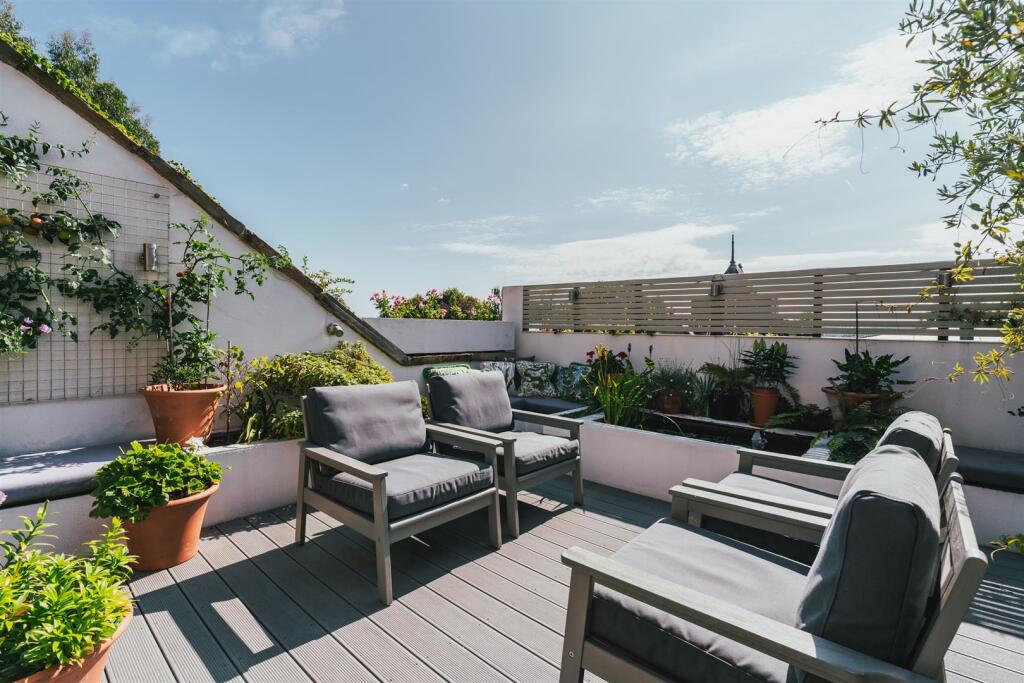 Rear Seating Terrace