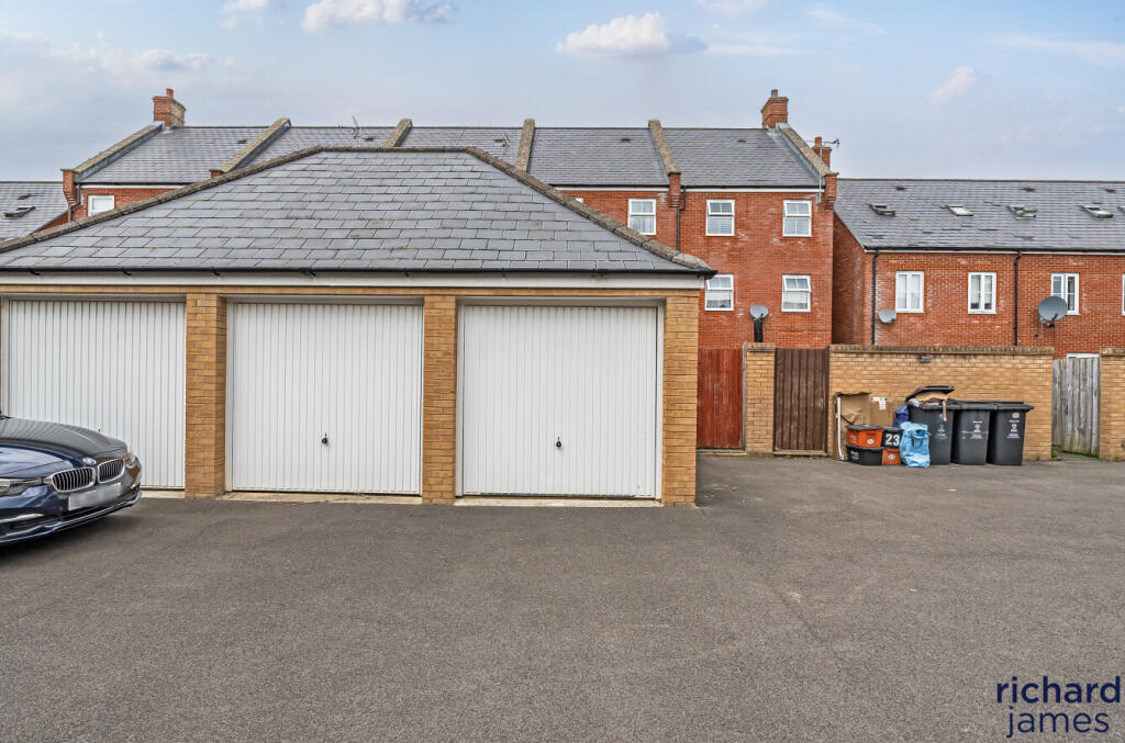 602182d4d9334d23bcefa5d1ae626645