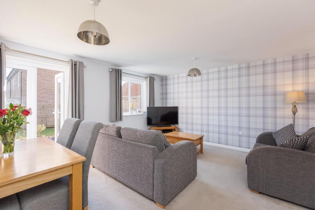 Damson Avenue 9 Reception Room-1.jpeg