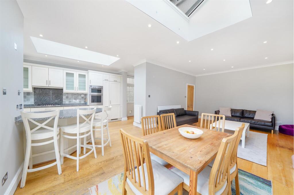 37 Crestway - o0WRswr5vc3LrVRnyWZG.jpg