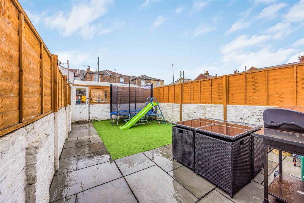 8 Wallington Road, Copnor-Small-PorticoMarketing-S