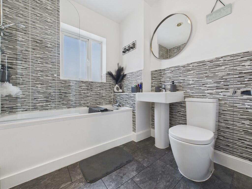 CAM04273G0-PR0192...