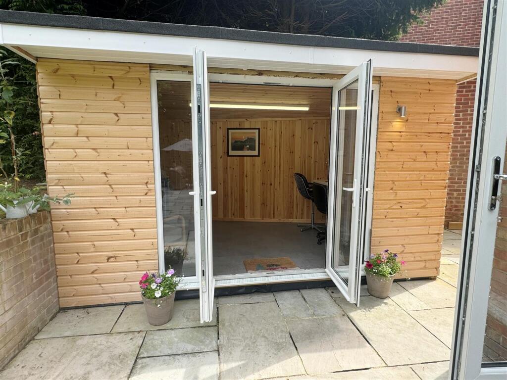Home Office external.JPG
