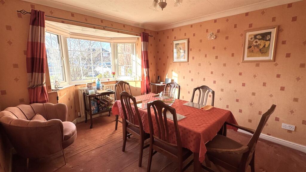 Dining Room.jpg