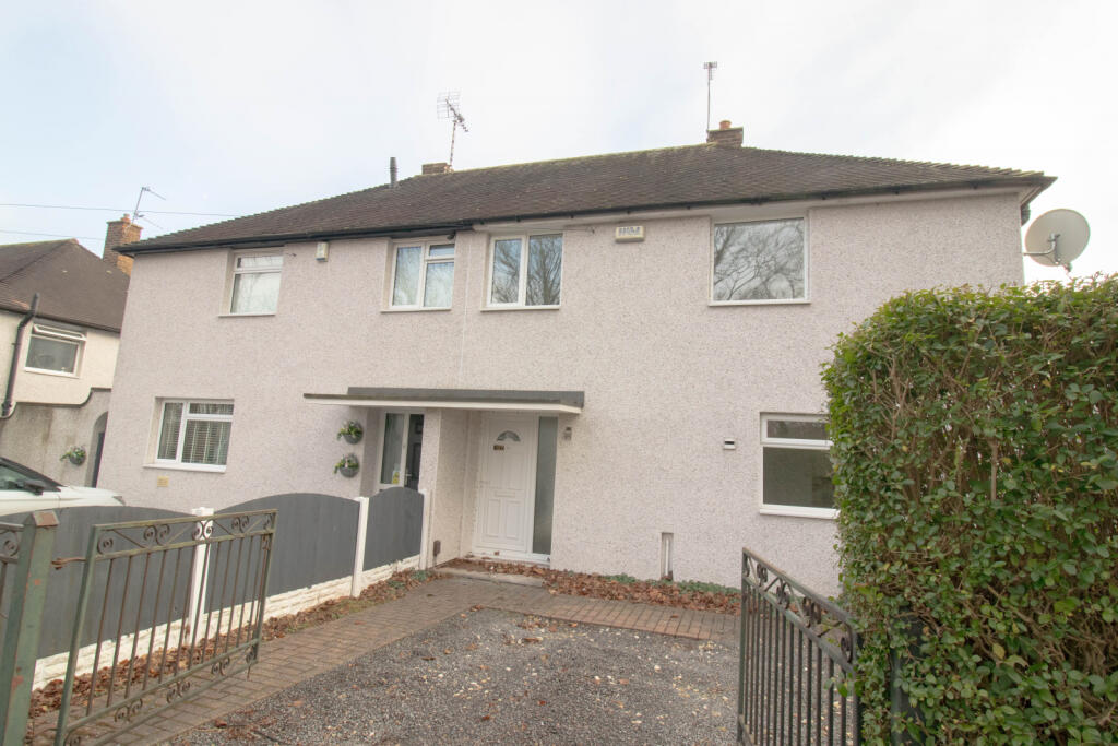 3 bedroom Semi Detached for rent