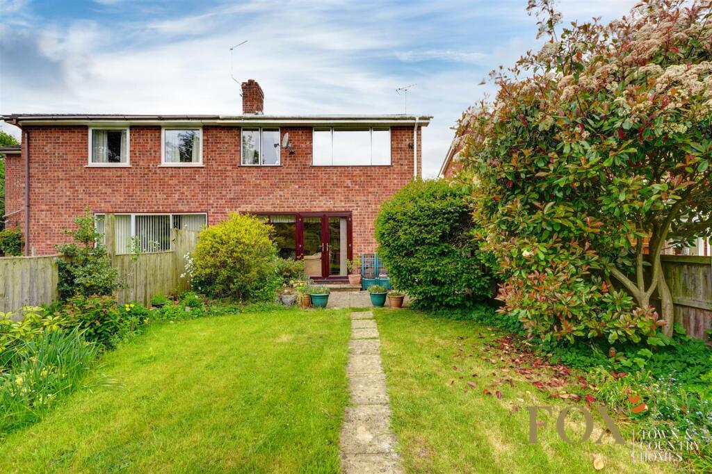 7 Dineley Close (12).jpg