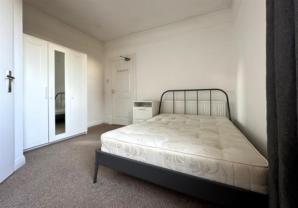 Room II.jpg