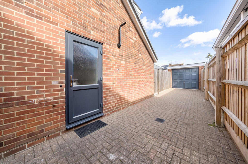 13531341868c00b611545d