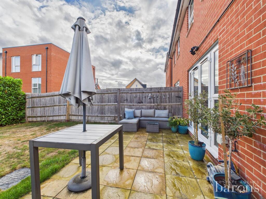 CAM05500G0-PR0052-STILL004 - Copy.jpg