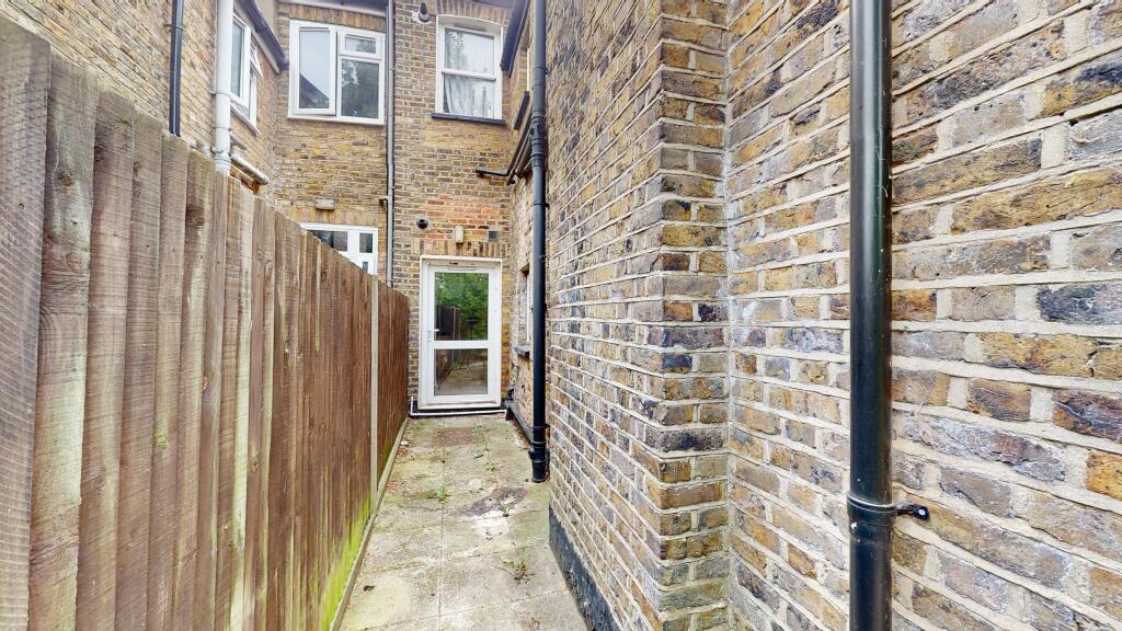 Ground Floor Flat, 59 Harley Road, Harlesden, London NW10 8BA