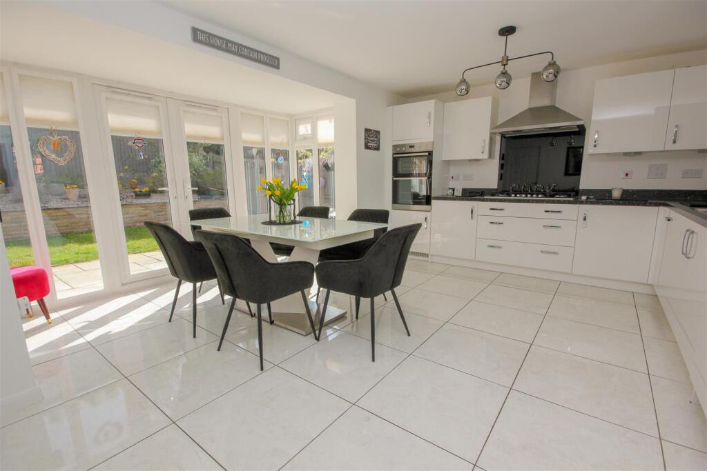 Kitchen Dining Family Room.jpg