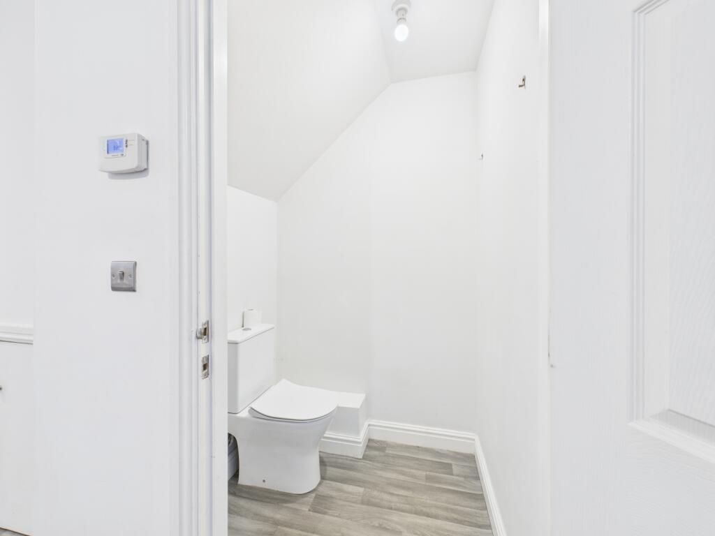 CAM03729G0-PR0095-STILL002