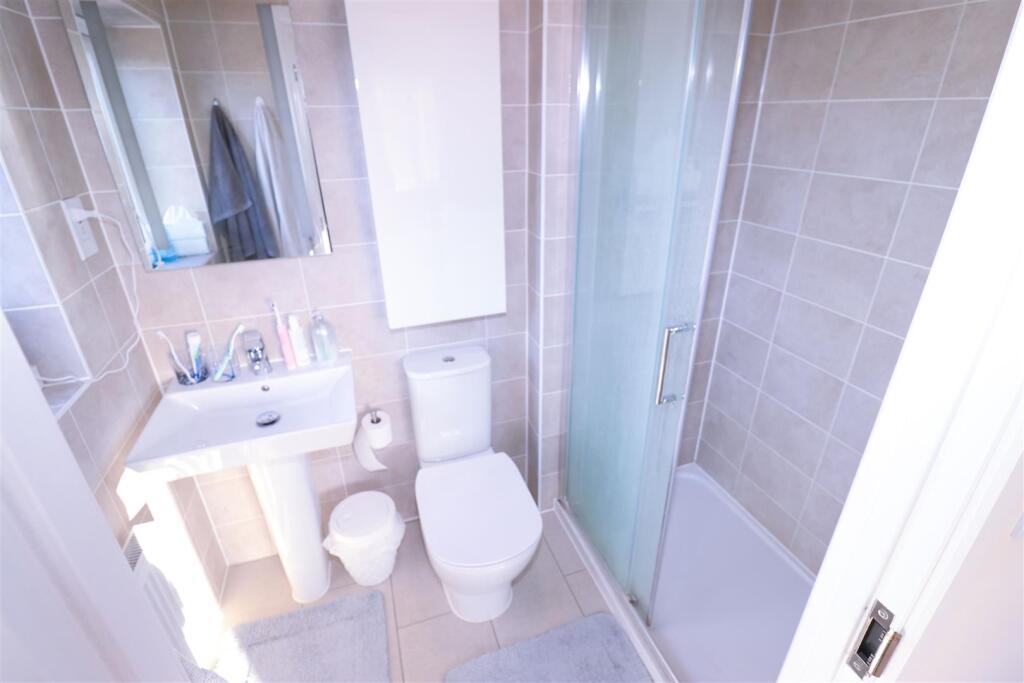 Ensuite